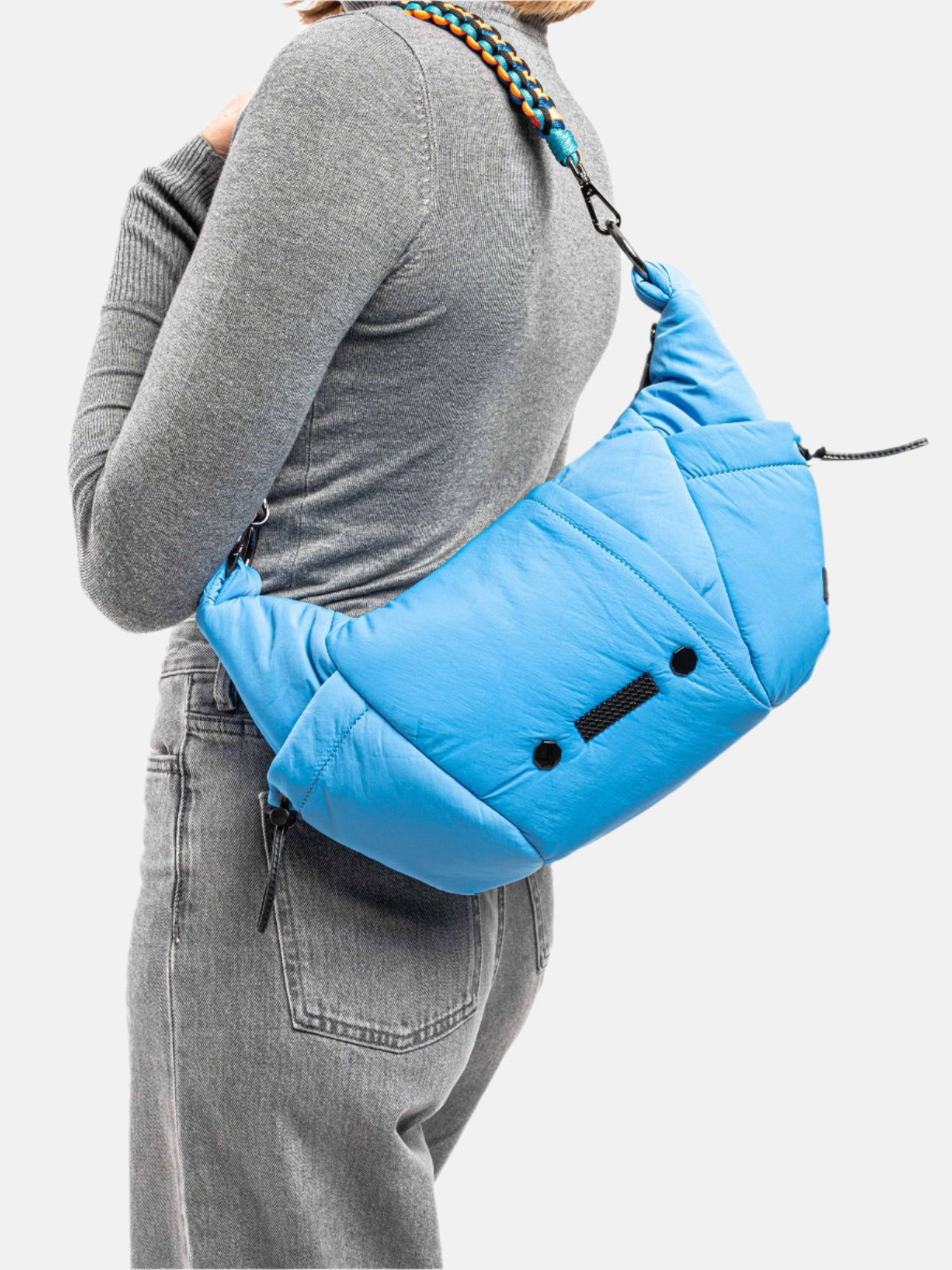 #color_ELECTRIC BLUE