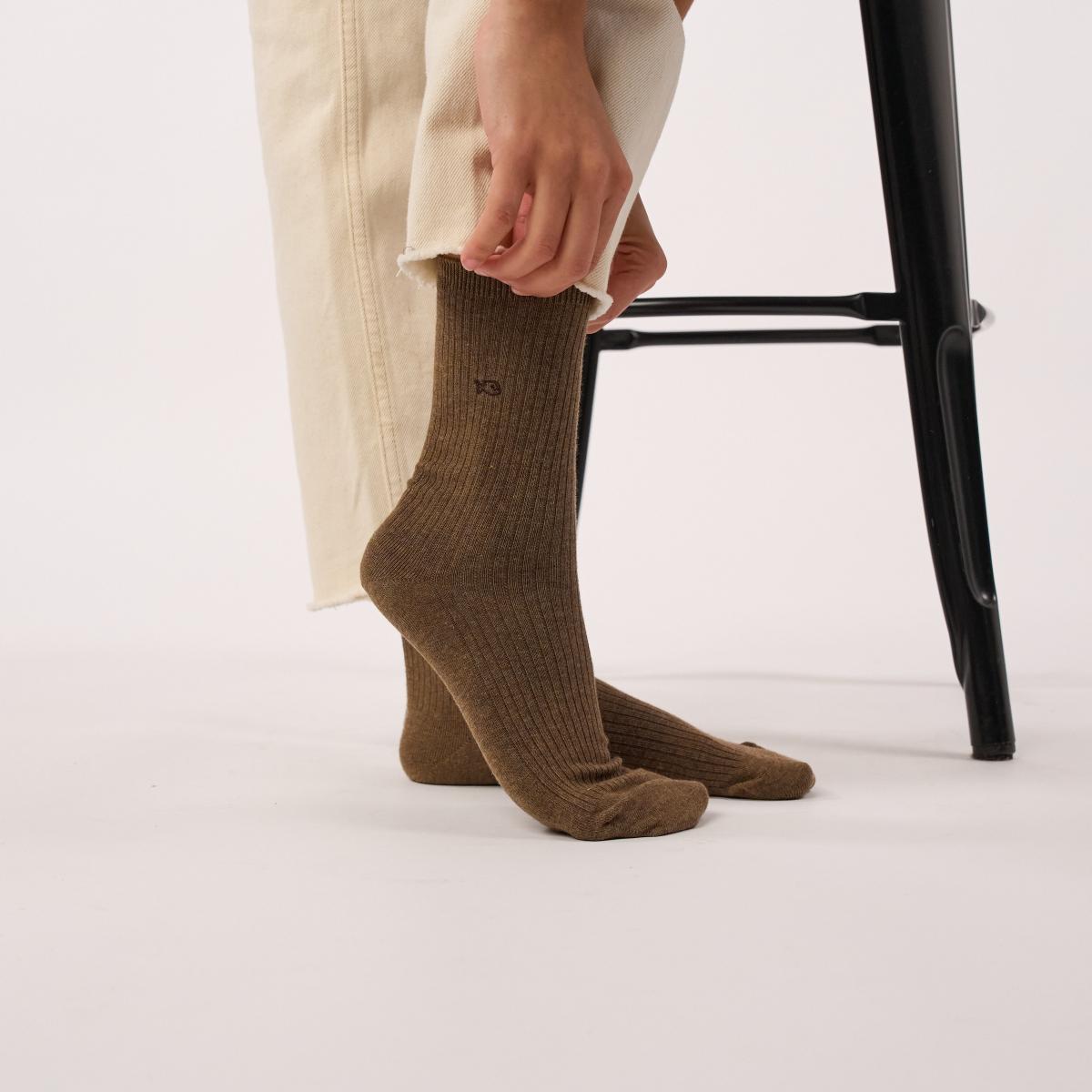 Chaussettes unies en coton peigné - Marron