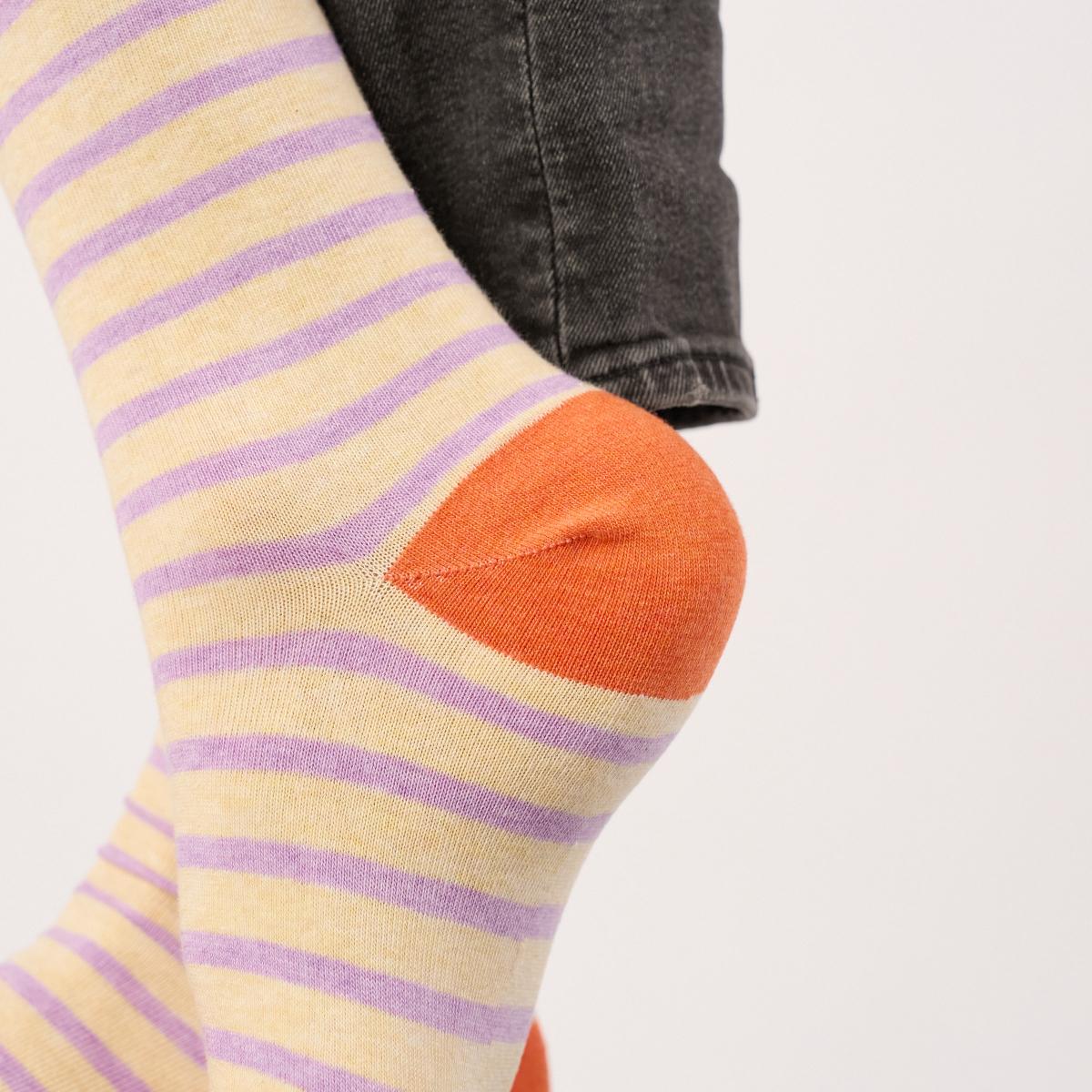 Chaussettes rayées en coton peigné - Beige et violet clair