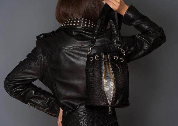 Amber Black Metallic