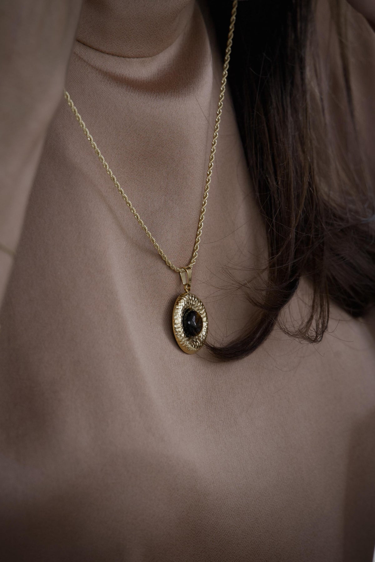Benedicte - Gold
