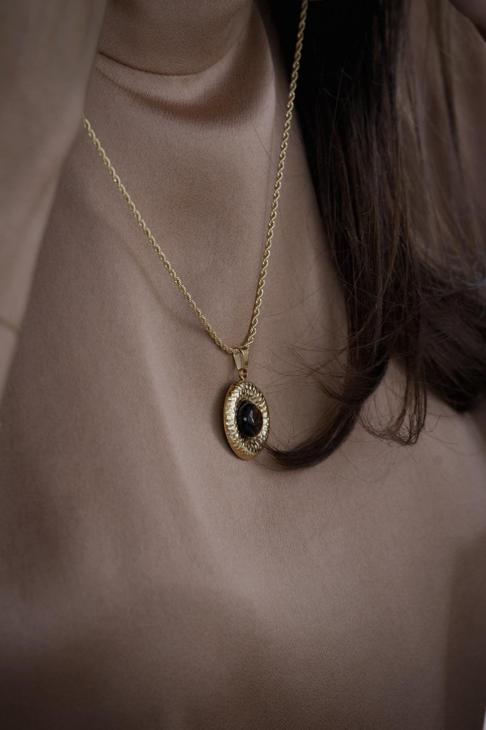 Benedicte - Gold