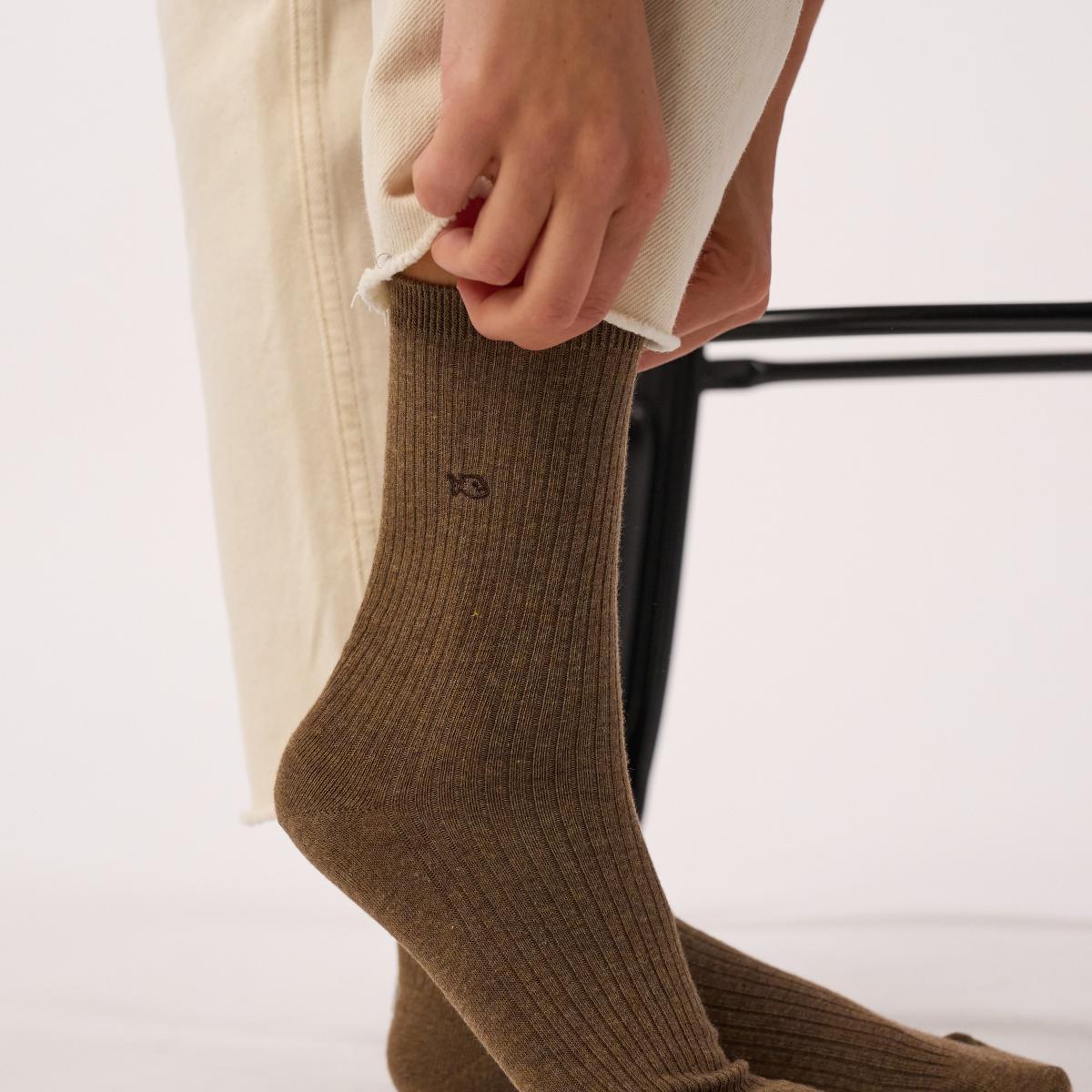 Chaussettes unies en coton peigné - Marron