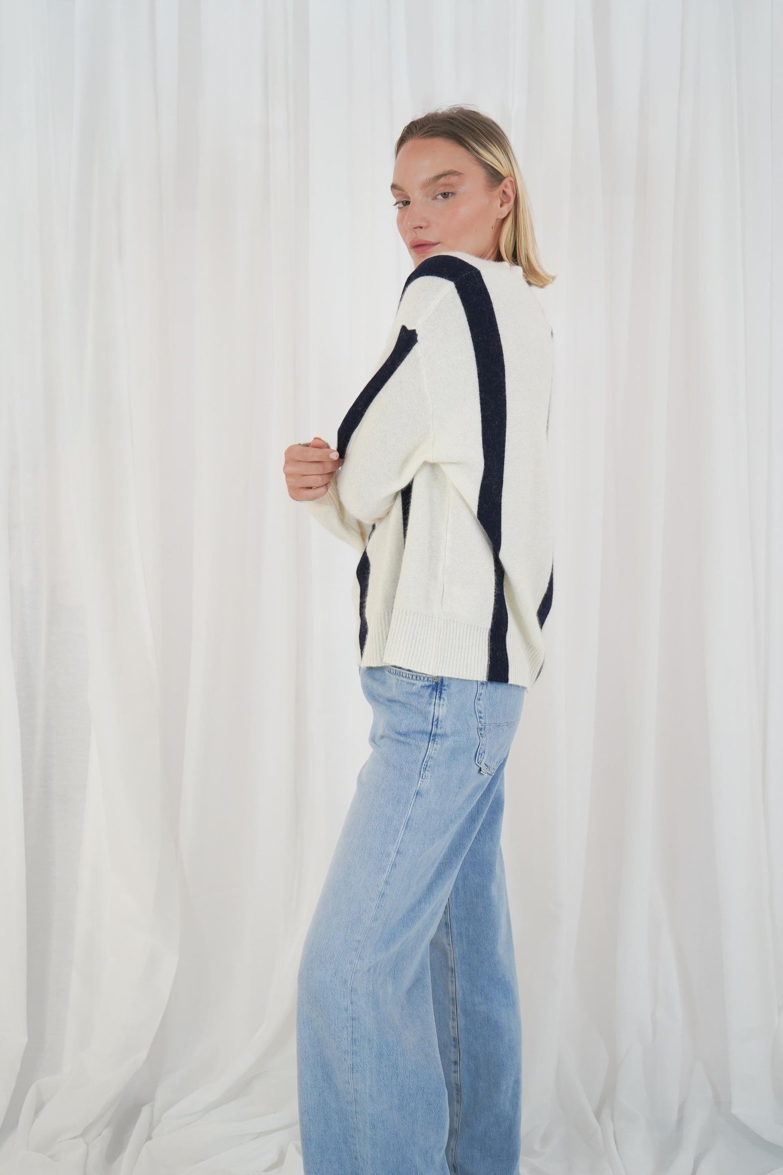 Reno - Offwhite/Navy Blue