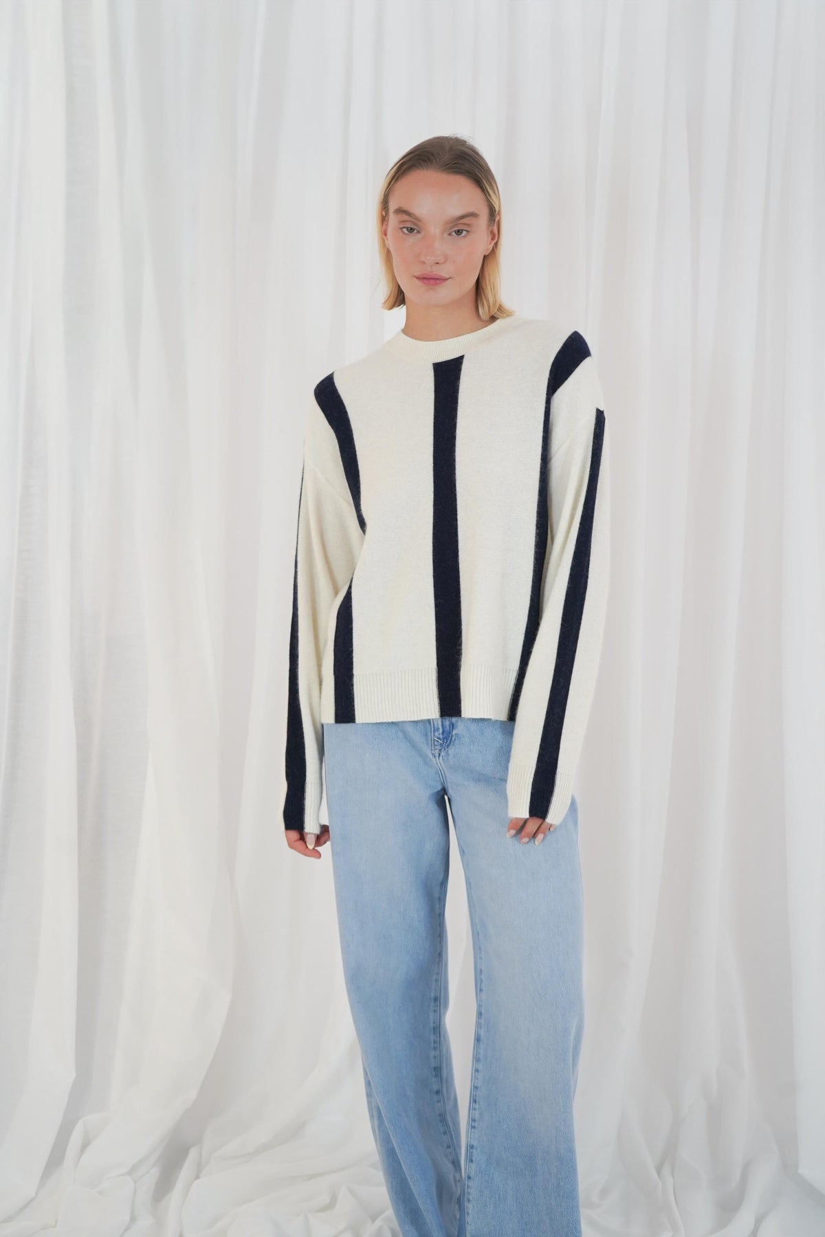 Reno - Offwhite/Navy Blue