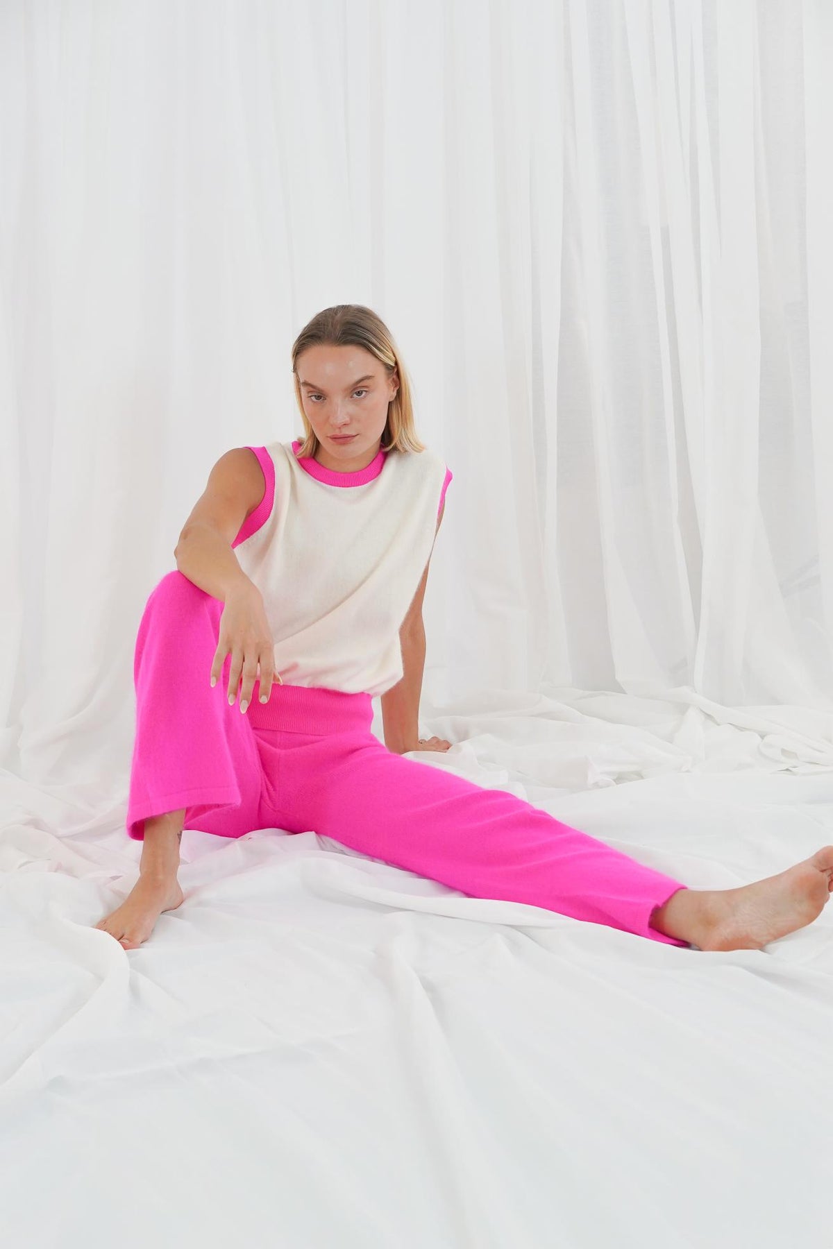 Buenavista - Offwhite/Neon Pink