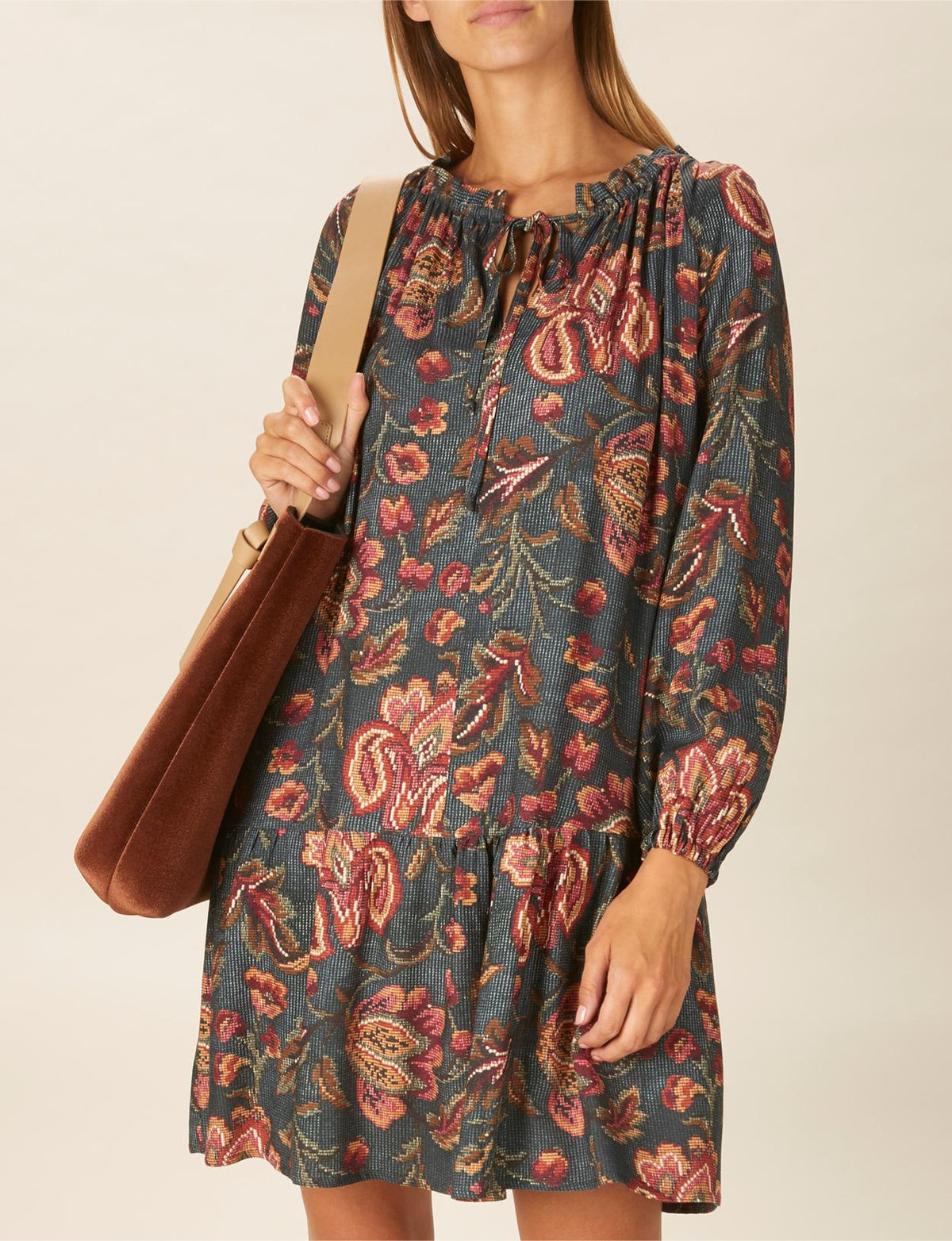 Loose Viscose Dress In Green - Vert