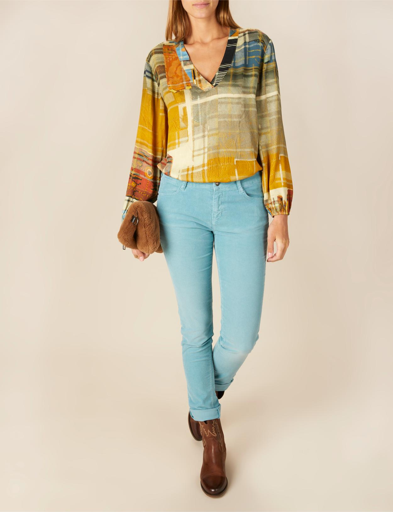 Loose V-Neck Shirt In Multi - Multi