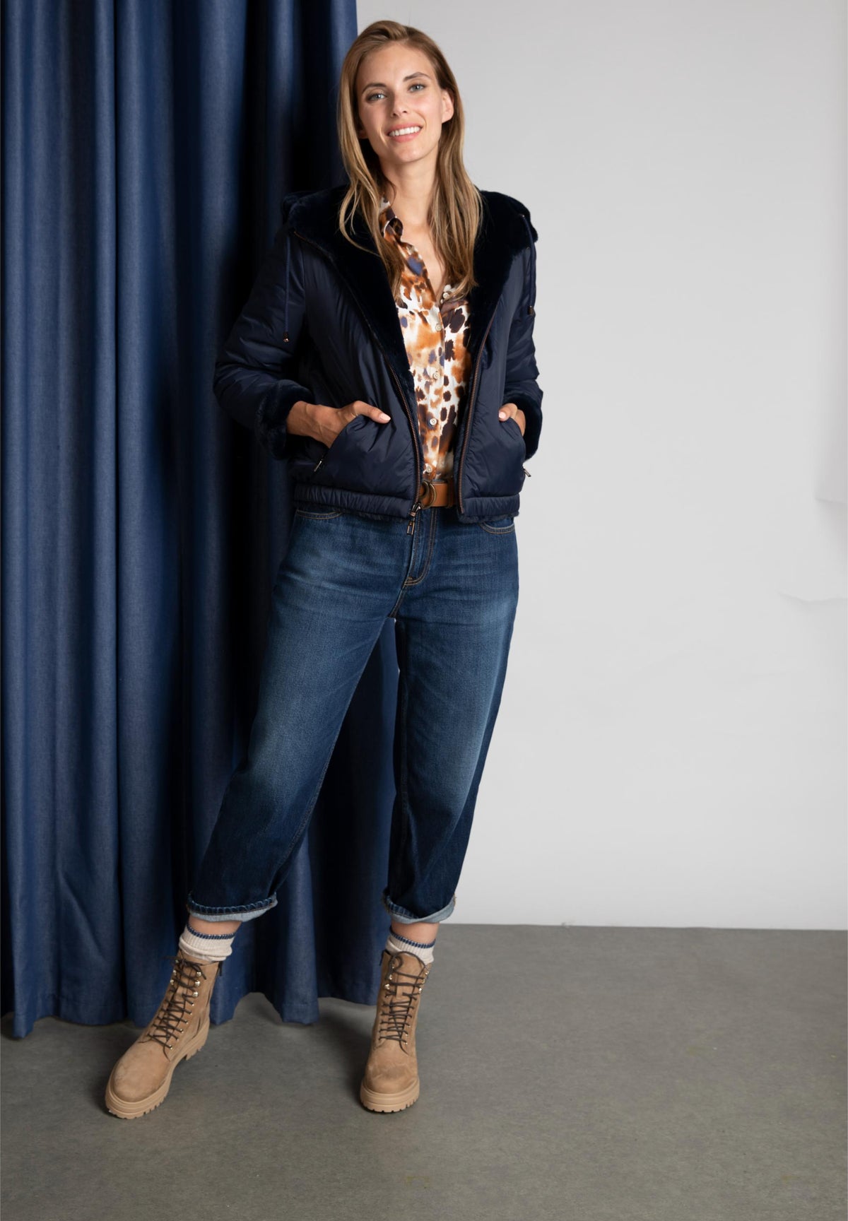 Mid Waist Cropped Stone Jeans In Bleu Denim - Denim