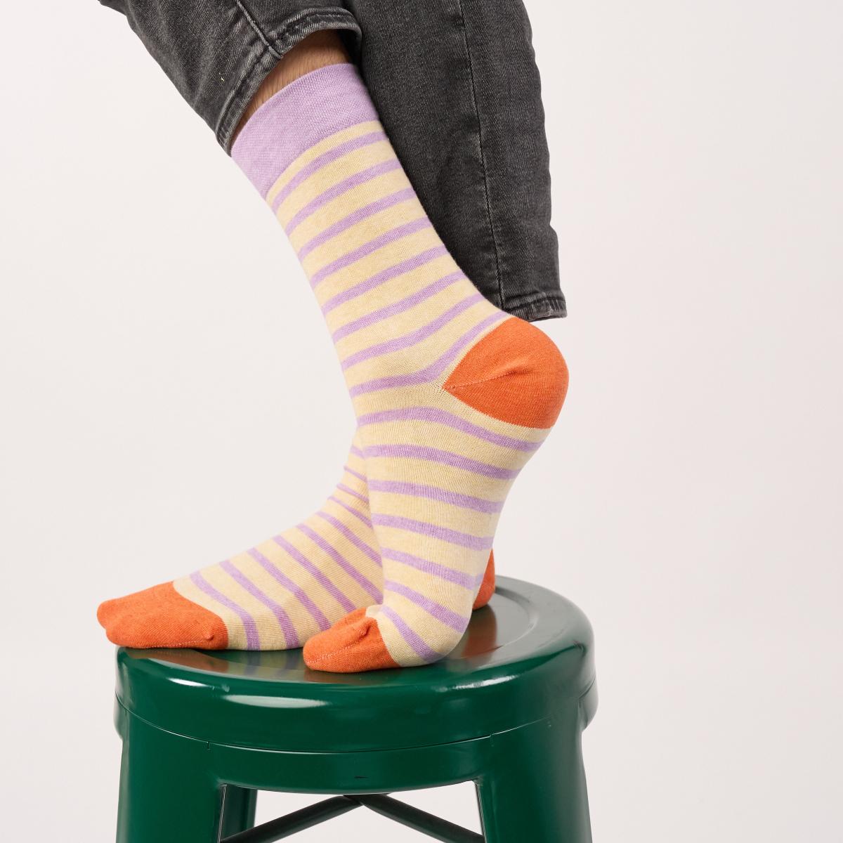 Chaussettes rayées en coton peigné - Beige et violet clair