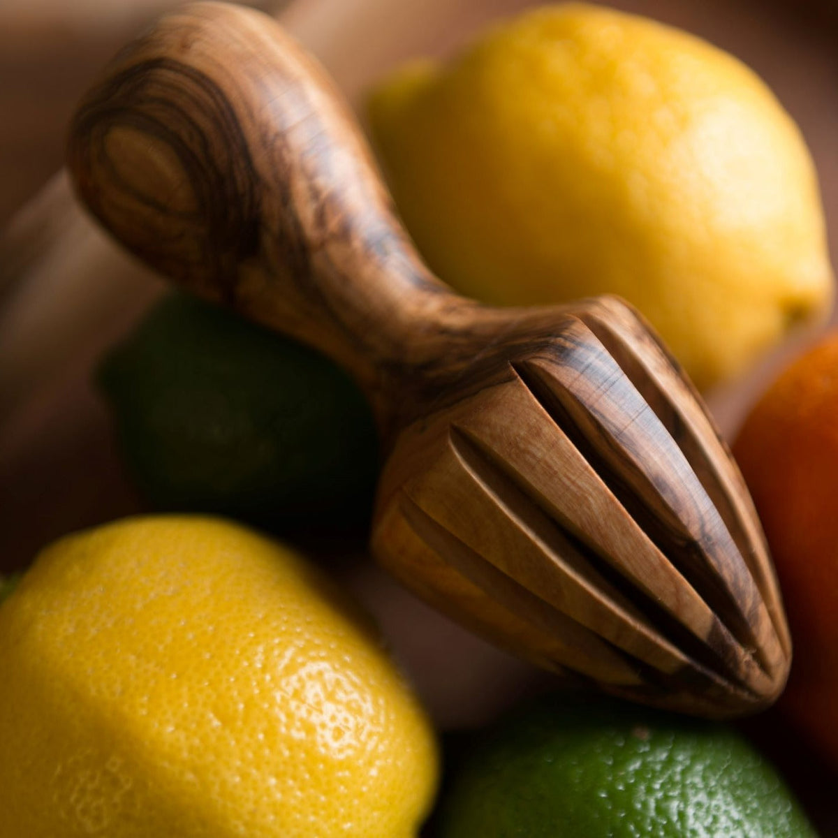 Citruspers van olijfhout